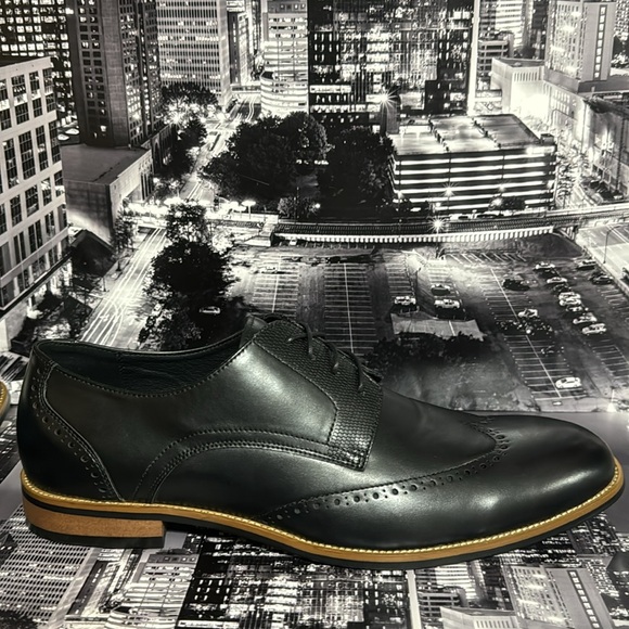 Aston Marc Oxfords - Picture 3 of 9